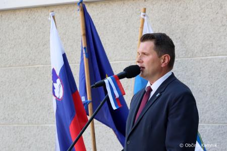 Spominska slovesnost na Trgu Talcev (11)